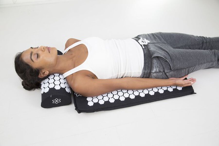 Kanjo Memory Acupressure Mat Set with Pillow, Onyx, , large image number 22