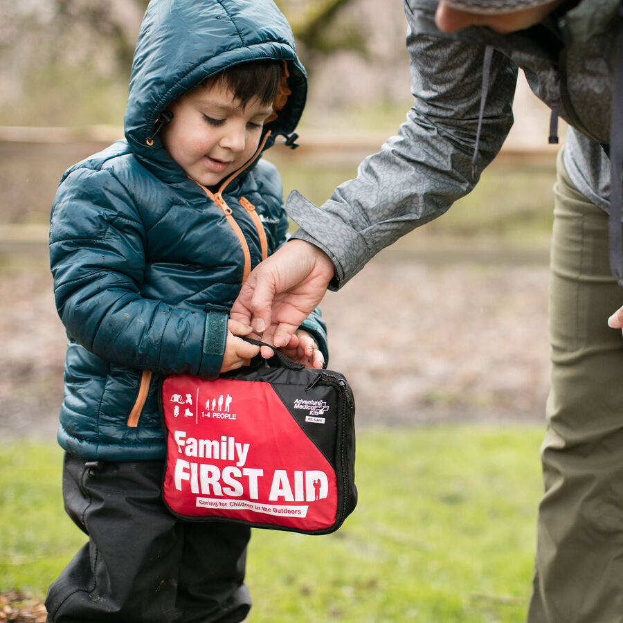 Adventure First Aid Family Kit, , large image number 2